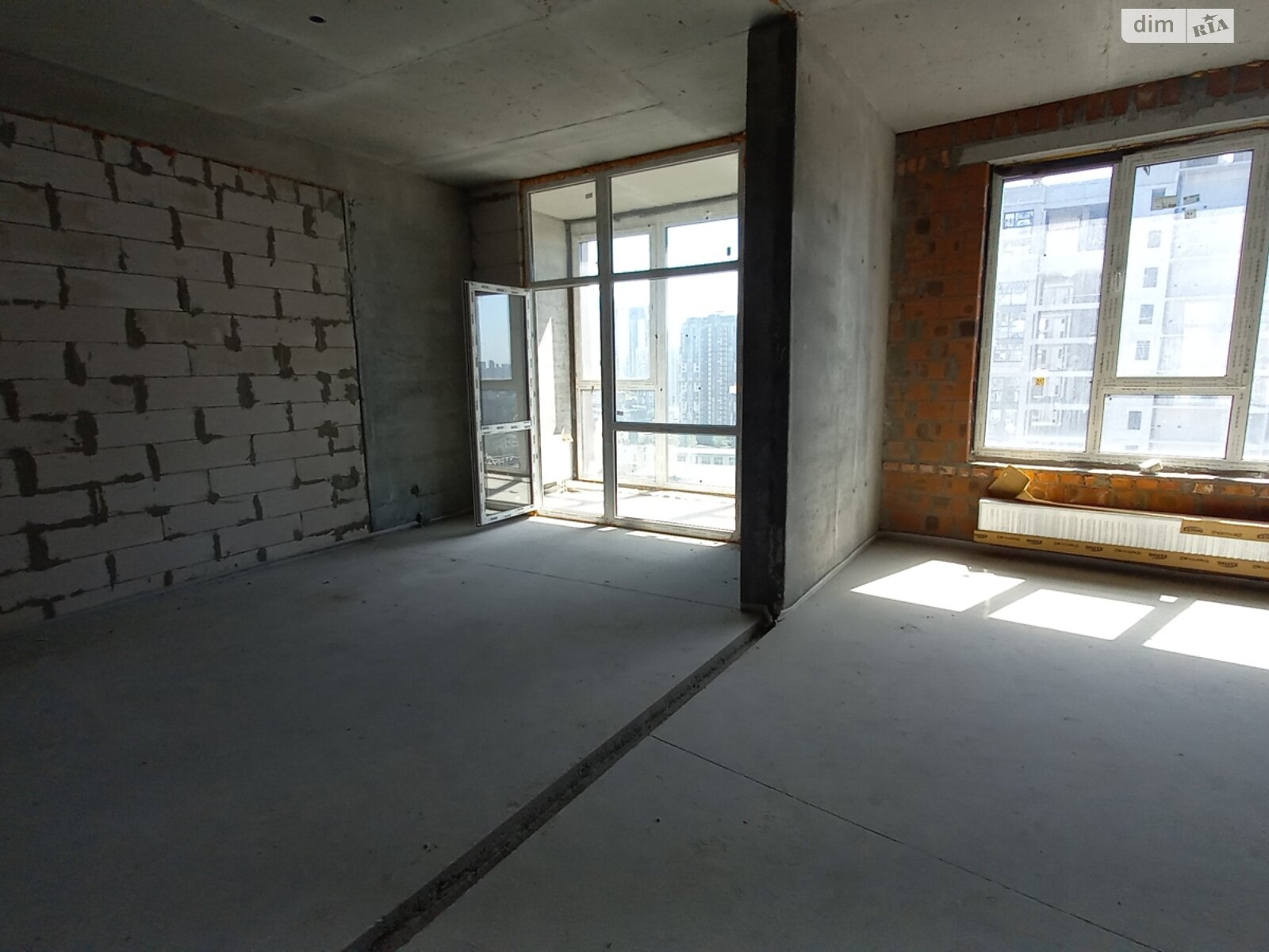 Продажа трехкомнатной квартиры в Киеве, на ул. Василия Тютюнника 28А, район Рождественская фото 1