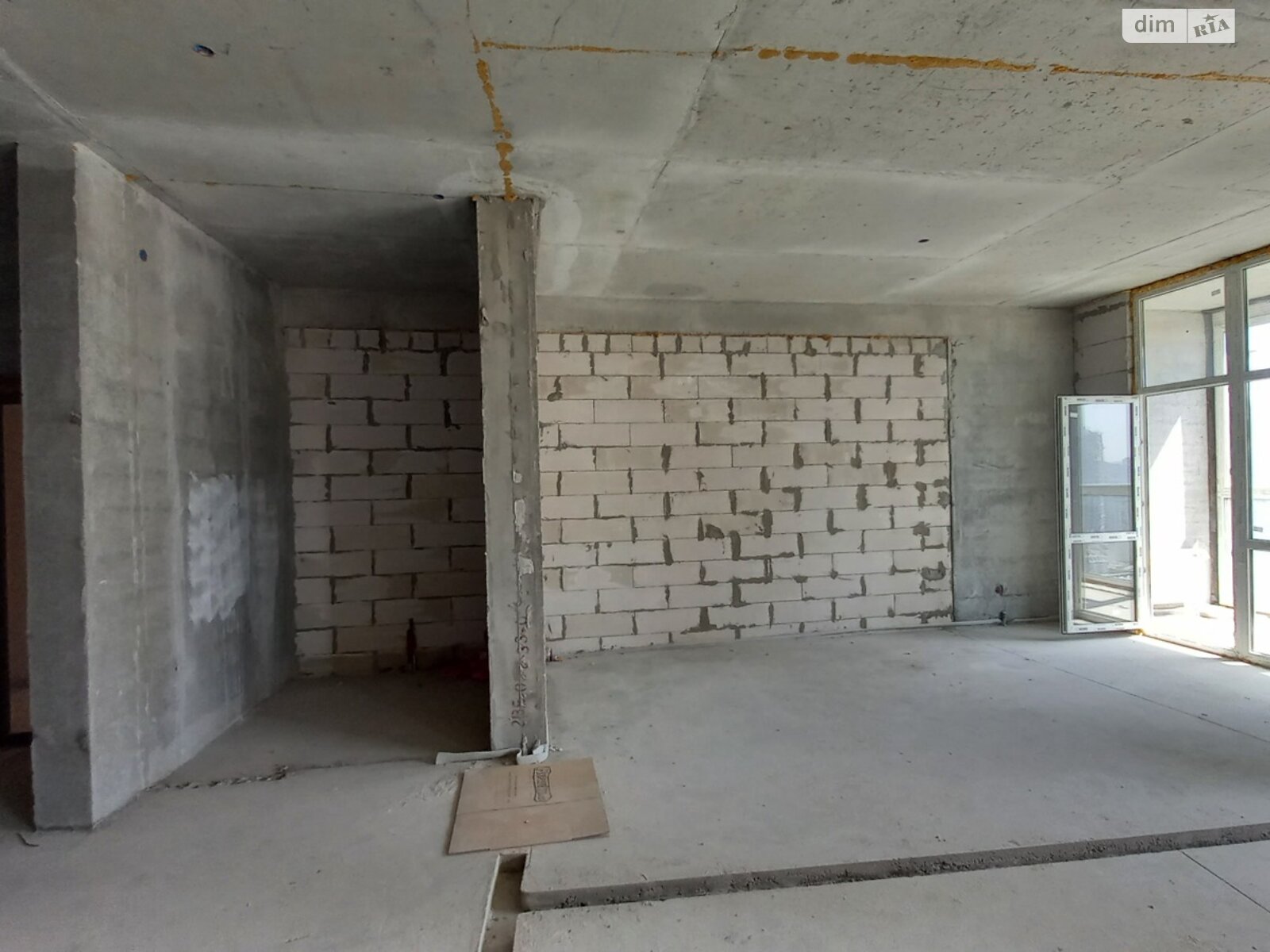 Продажа трехкомнатной квартиры в Киеве, на ул. Василия Тютюнника 28А, район Рождественская фото 1