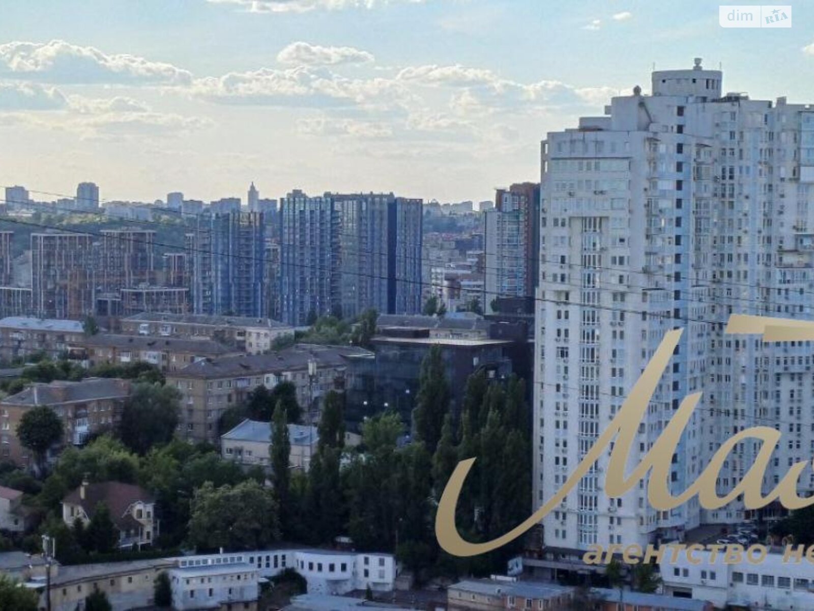 Продажа трехкомнатной квартиры в Киеве, на ул. Андрея Верхогляда 14А, район Черная Гора фото 1