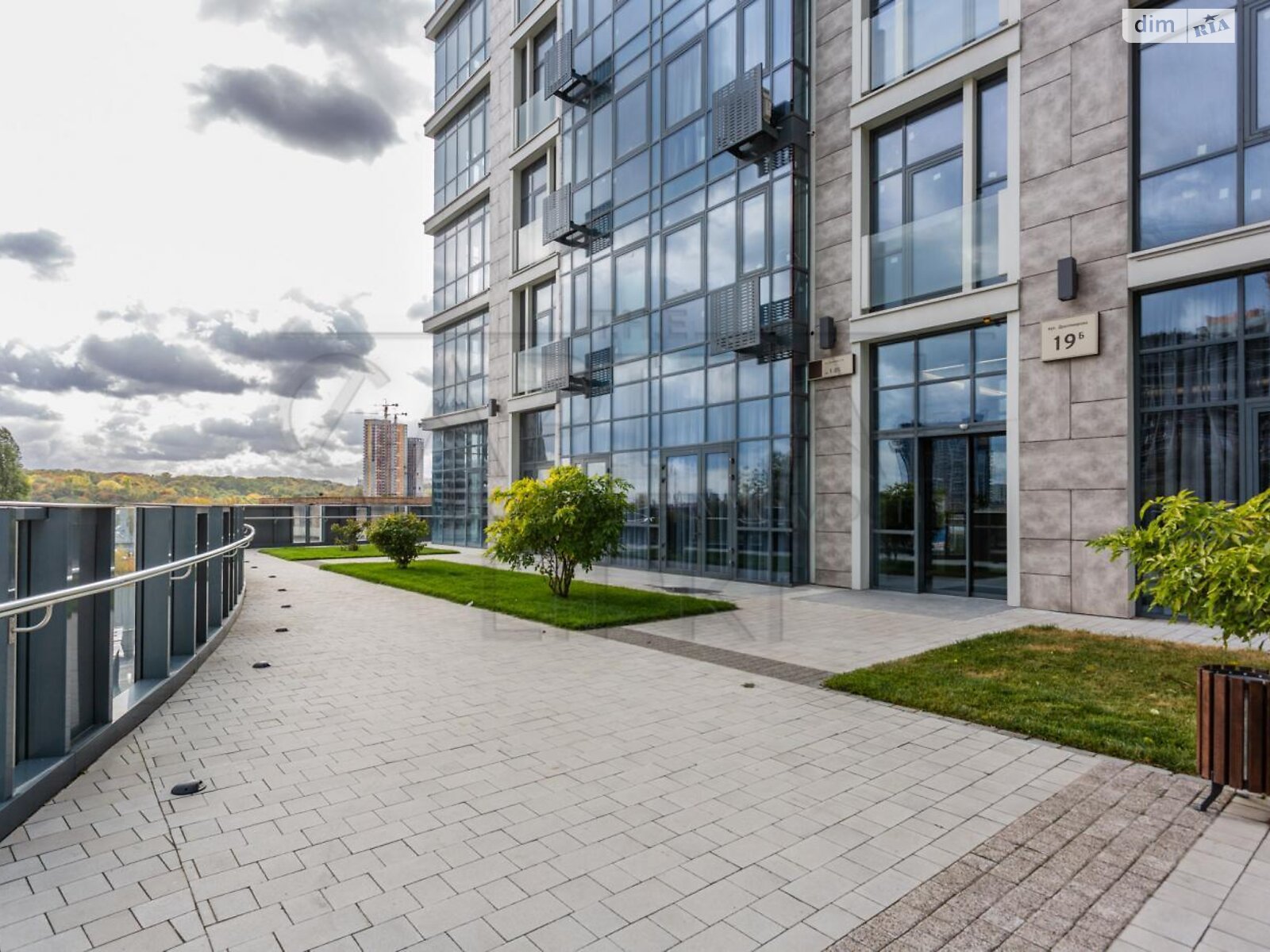 Продаж трикімнатної квартири в Києві, на вул. Андрія Верхогляда, кв. 76, район Чорна Гора фото 1 Продаж трикімнатної квартири в Києві, на вул. Андрія Верхогляда, кв. 76, район Чорна Гора фото 1