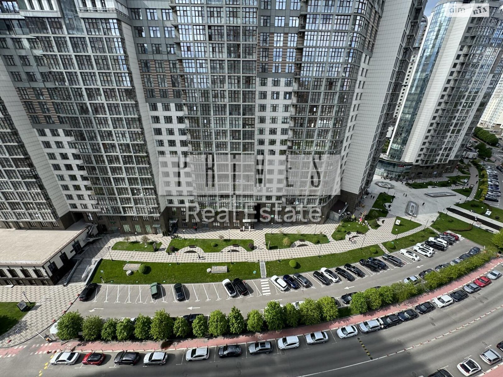 Продажа трехкомнатной квартиры в Киеве, на ул. Андрея Верхогляда 15, район Черная Гора фото 1 Продажа трехкомнатной квартиры в Киеве, на ул. Андрея Верхогляда 15, район Черная Гора фото 1
