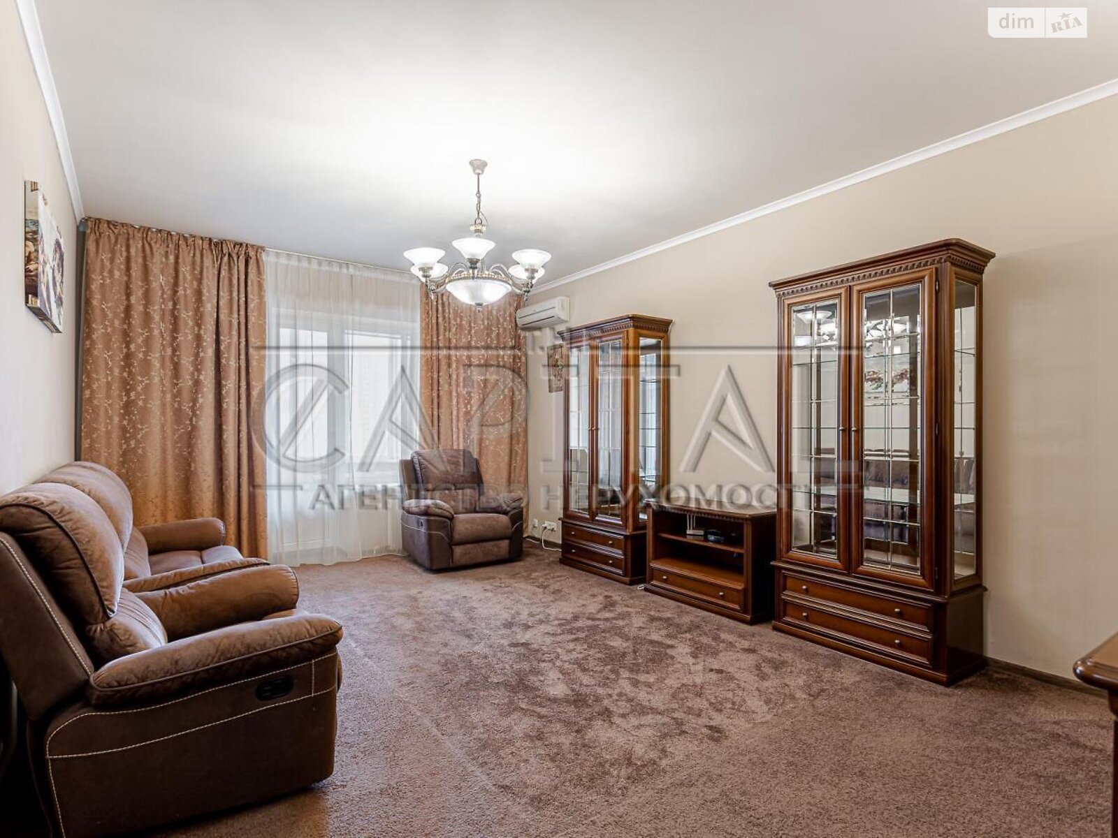 Продажа трехкомнатной квартиры в Киеве, на ул. Андрея Верхогляда 4, район Черная Гора фото 1