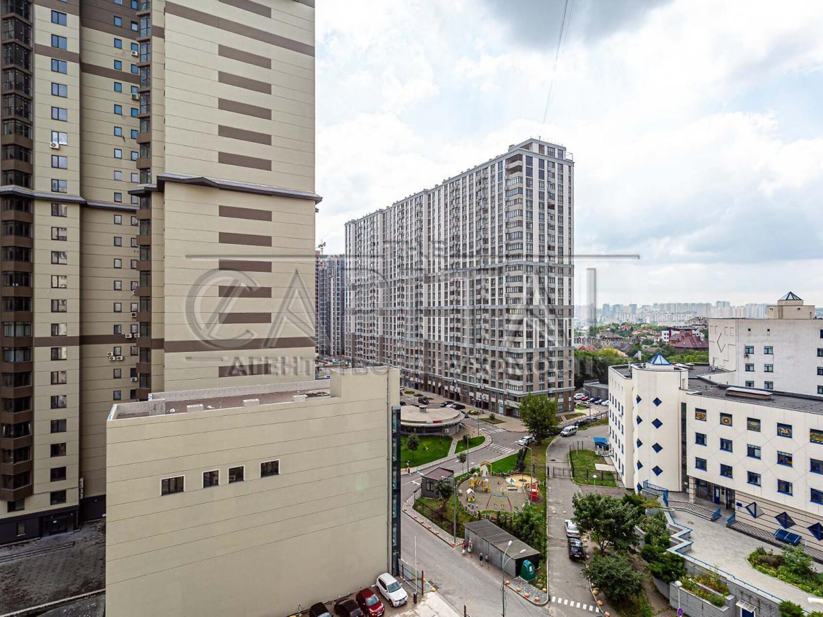 Продажа трехкомнатной квартиры в Киеве, на ул. Андрея Верхогляда 4, район Черная Гора фото 1