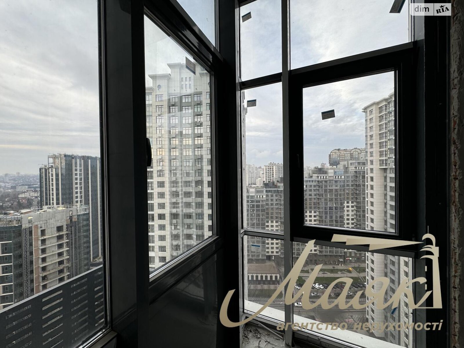 Продажа трехкомнатной квартиры в Киеве, на ул. Андрея Верхогляда 17Б, район Черная Гора фото 1 Продажа трехкомнатной квартиры в Киеве, на ул. Андрея Верхогляда 17Б, район Черная Гора фото 1