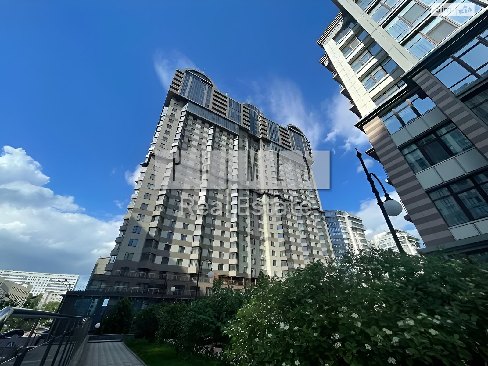 Продаж трикімнатної квартири в Києві, на вул. Андрія Верхогляда 14А, район Чорна Гора фото 1 Продаж трикімнатної квартири в Києві, на вул. Андрія Верхогляда 14А, район Чорна Гора фото 1