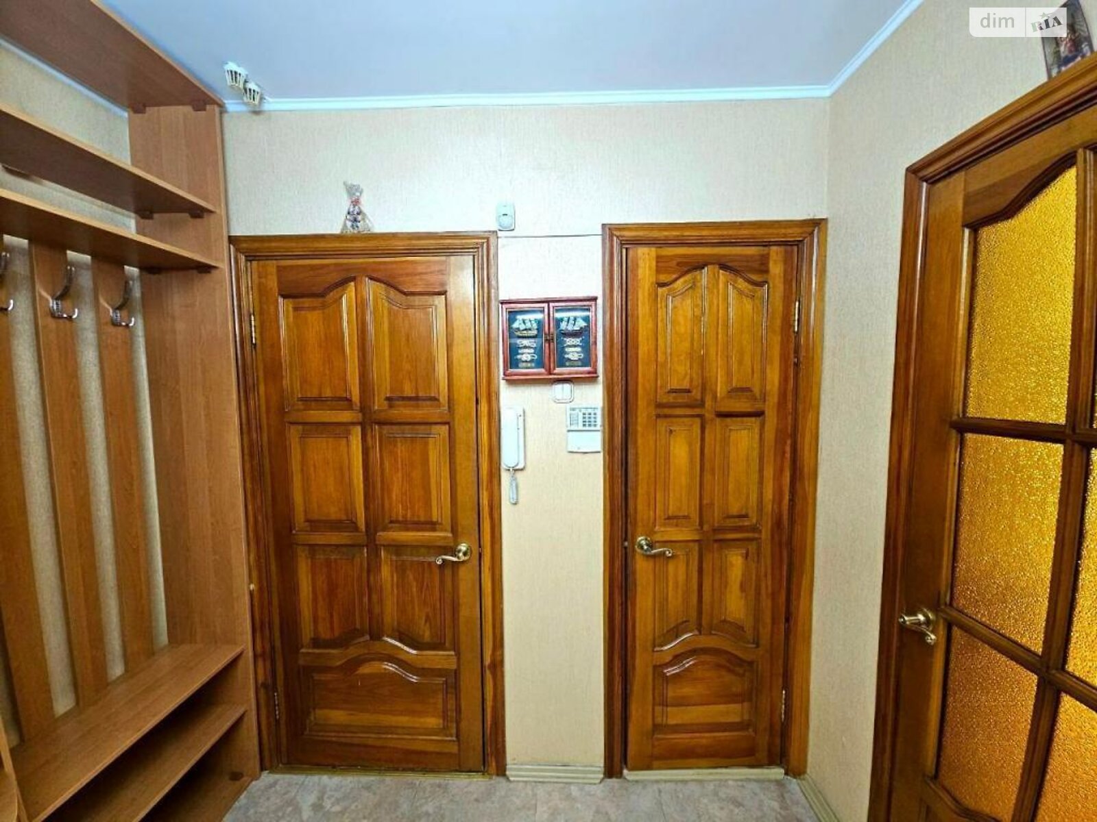 Продажа трехкомнатной квартиры в Киеве, на ул. Андрея Верхогляда 2, район Черная Гора фото 1 Продажа трехкомнатной квартиры в Киеве, на ул. Андрея Верхогляда 2, район Черная Гора фото 1
