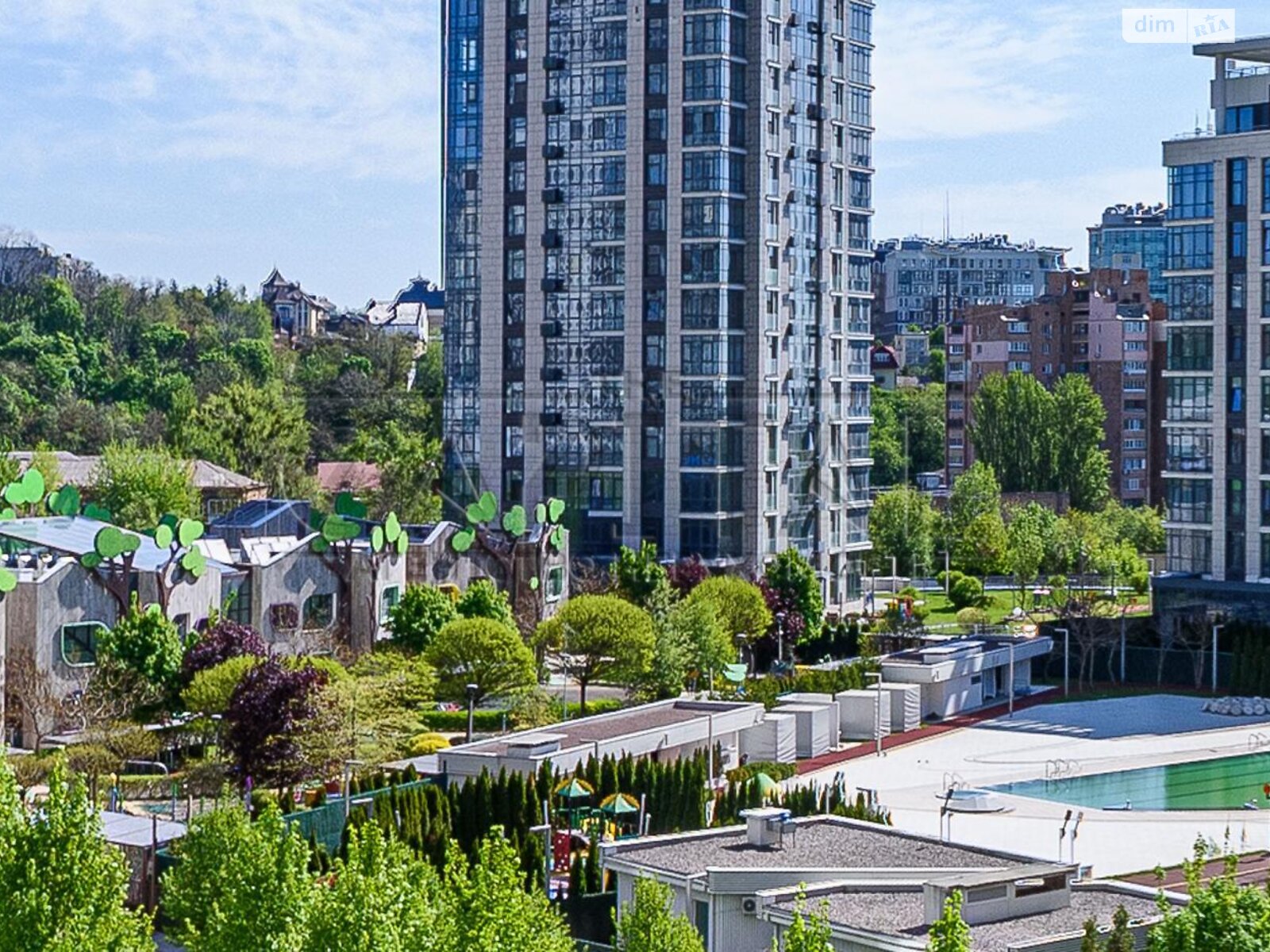 Продажа четырехкомнатной квартиры в Киеве, на ул. Андрея Верхогляда 15, район Черная Гора фото 1 Продажа четырехкомнатной квартиры в Киеве, на ул. Андрея Верхогляда 15, район Черная Гора фото 1