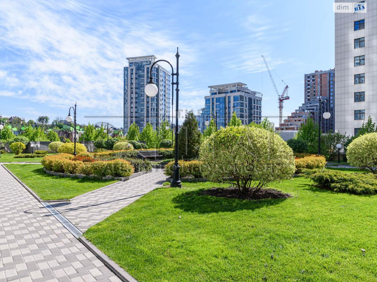 Продажа четырехкомнатной квартиры в Киеве, на ул. Андрея Верхогляда 15, район Черная Гора фото 1 Продажа четырехкомнатной квартиры в Киеве, на ул. Андрея Верхогляда 15, район Черная Гора фото 1