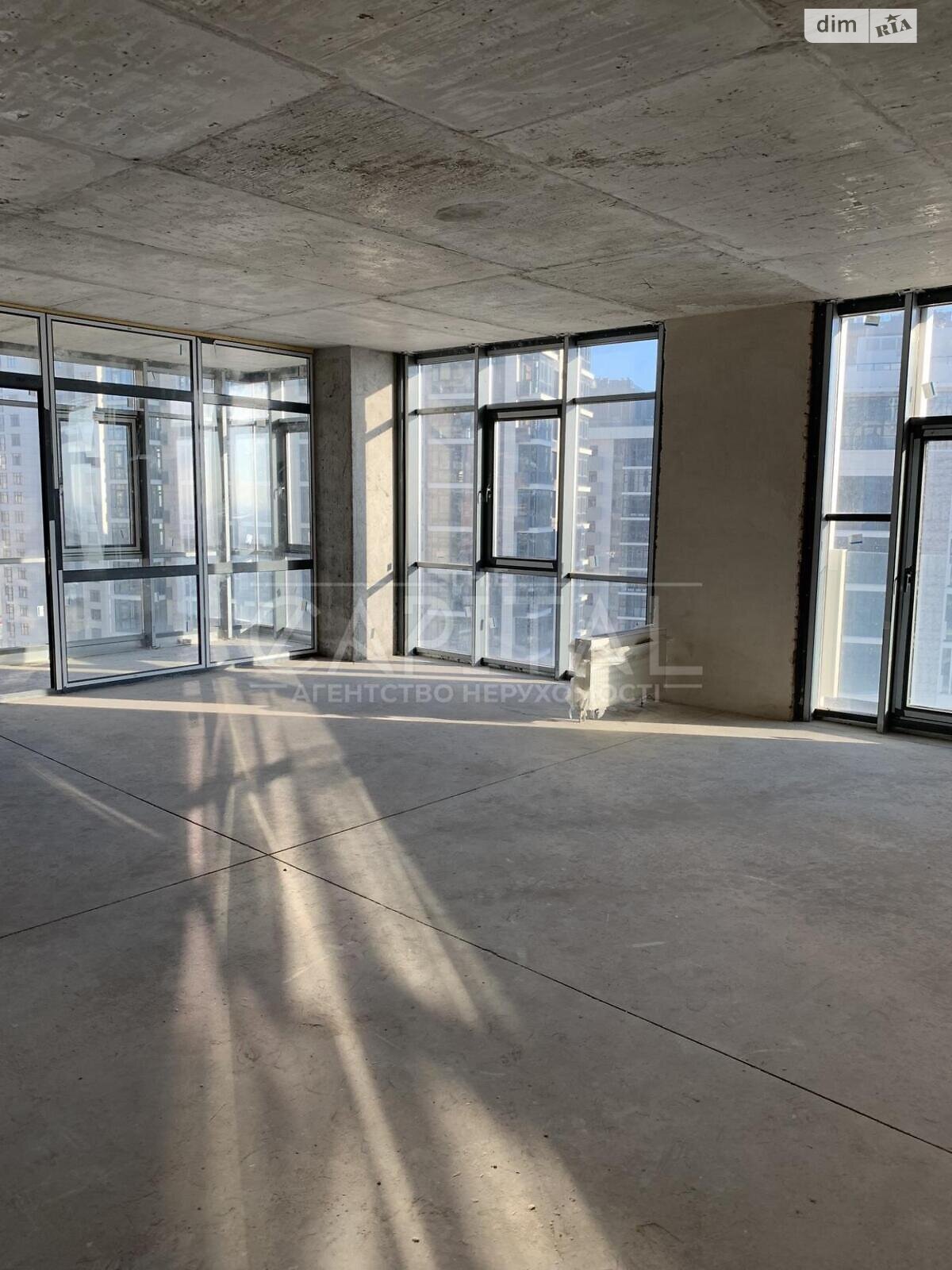 Продаж чотирикімнатної квартири в Києві, на вул. Андрія Верхогляда 17Б, район Чорна Гора фото 1