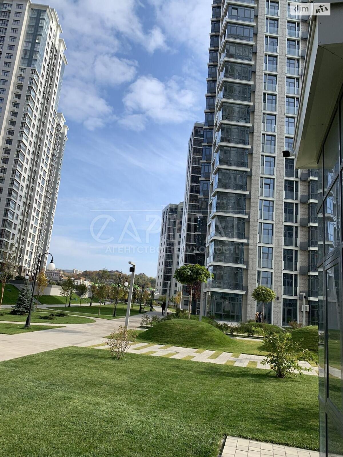 Продаж чотирикімнатної квартири в Києві, на вул. Андрія Верхогляда 17Б, район Чорна Гора фото 1