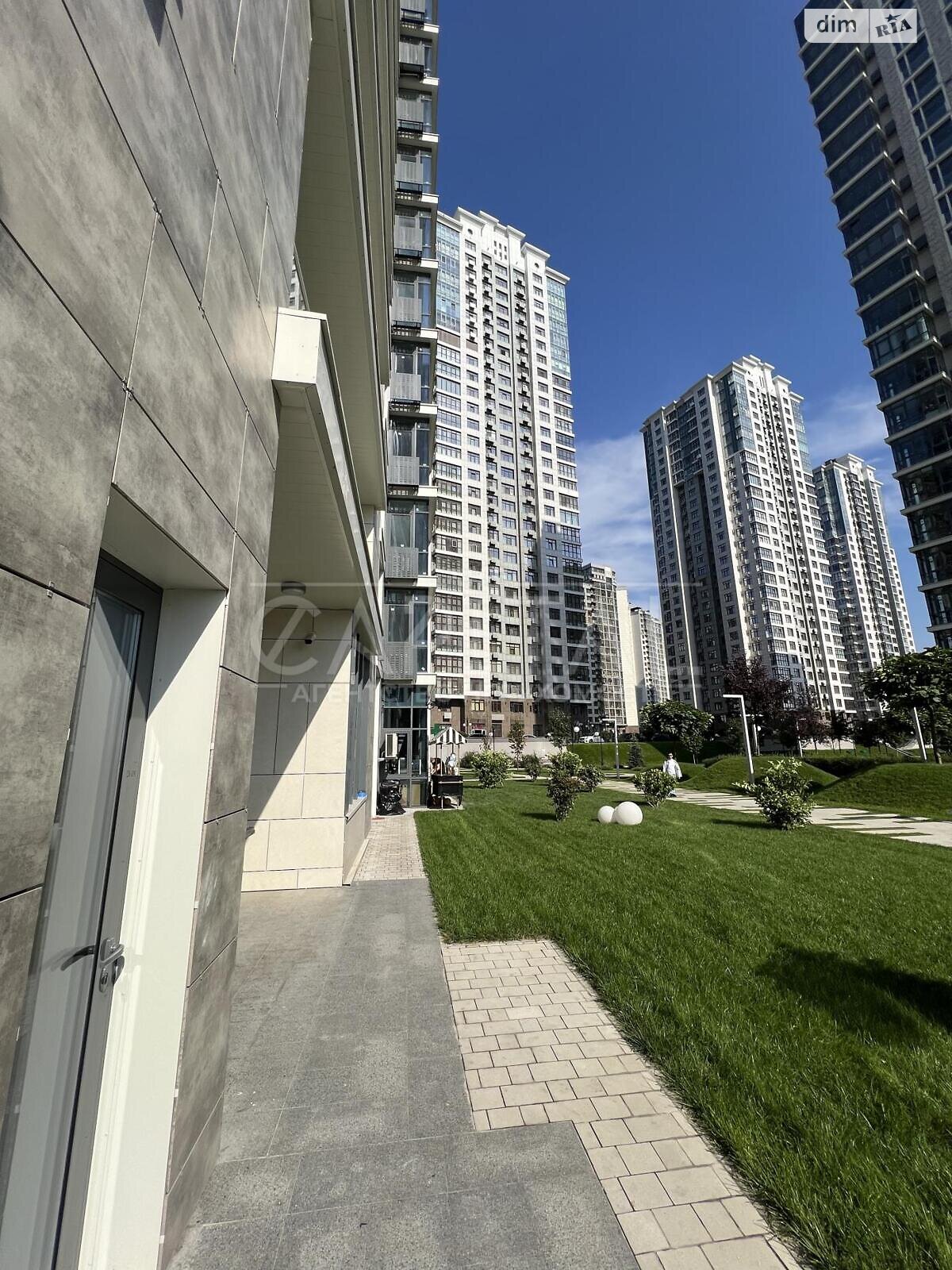 Продаж трикімнатної квартири в Києві, на вул. Андрія Верхогляда 19А, район Печерський фото 1 Продаж трикімнатної квартири в Києві, на вул. Андрія Верхогляда 19А, район Печерський фото 1