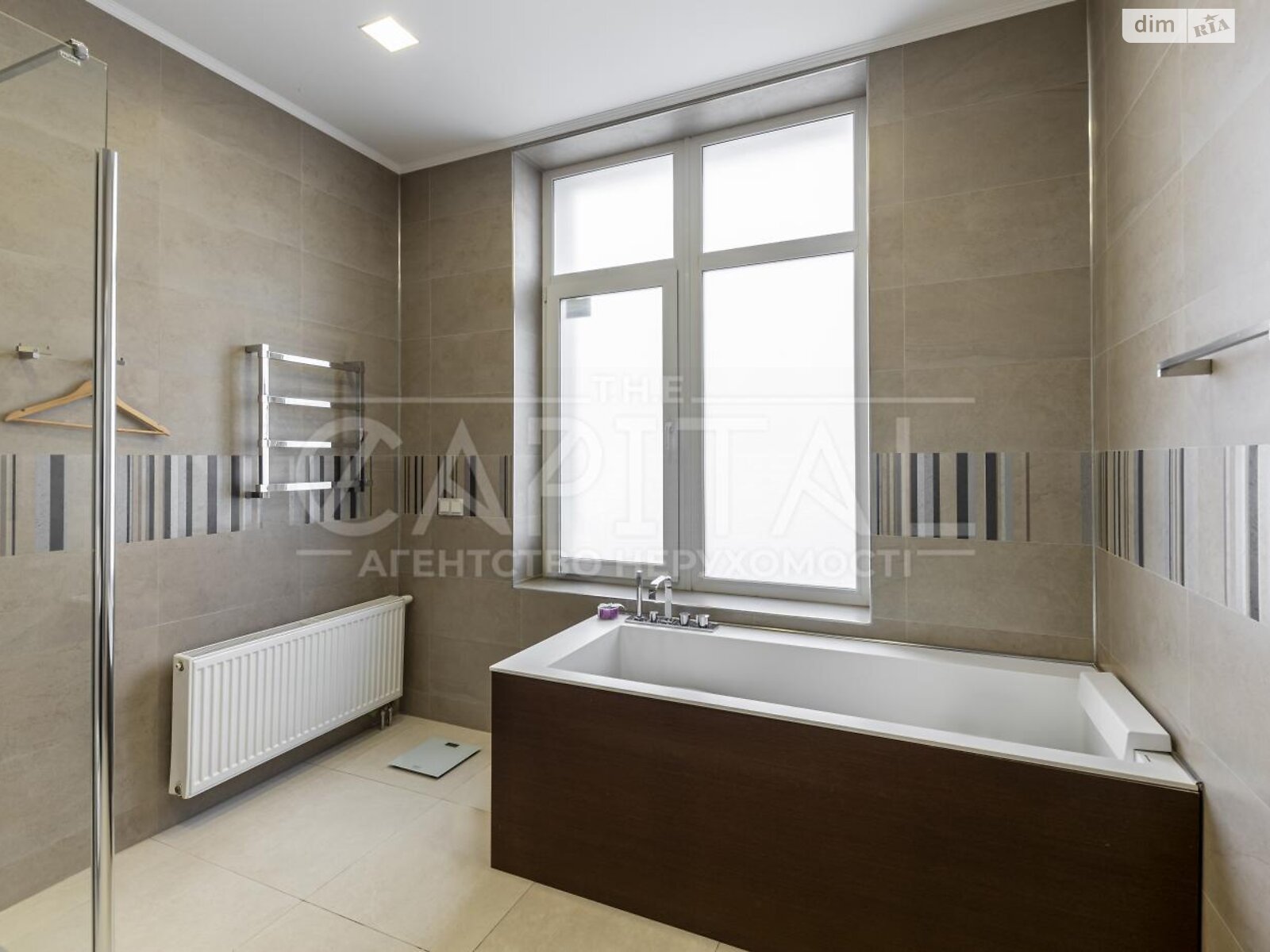 Продаж однокімнатної квартири в Києві, на вул. Андрія Верхогляда 16Б, район Печерський фото 1