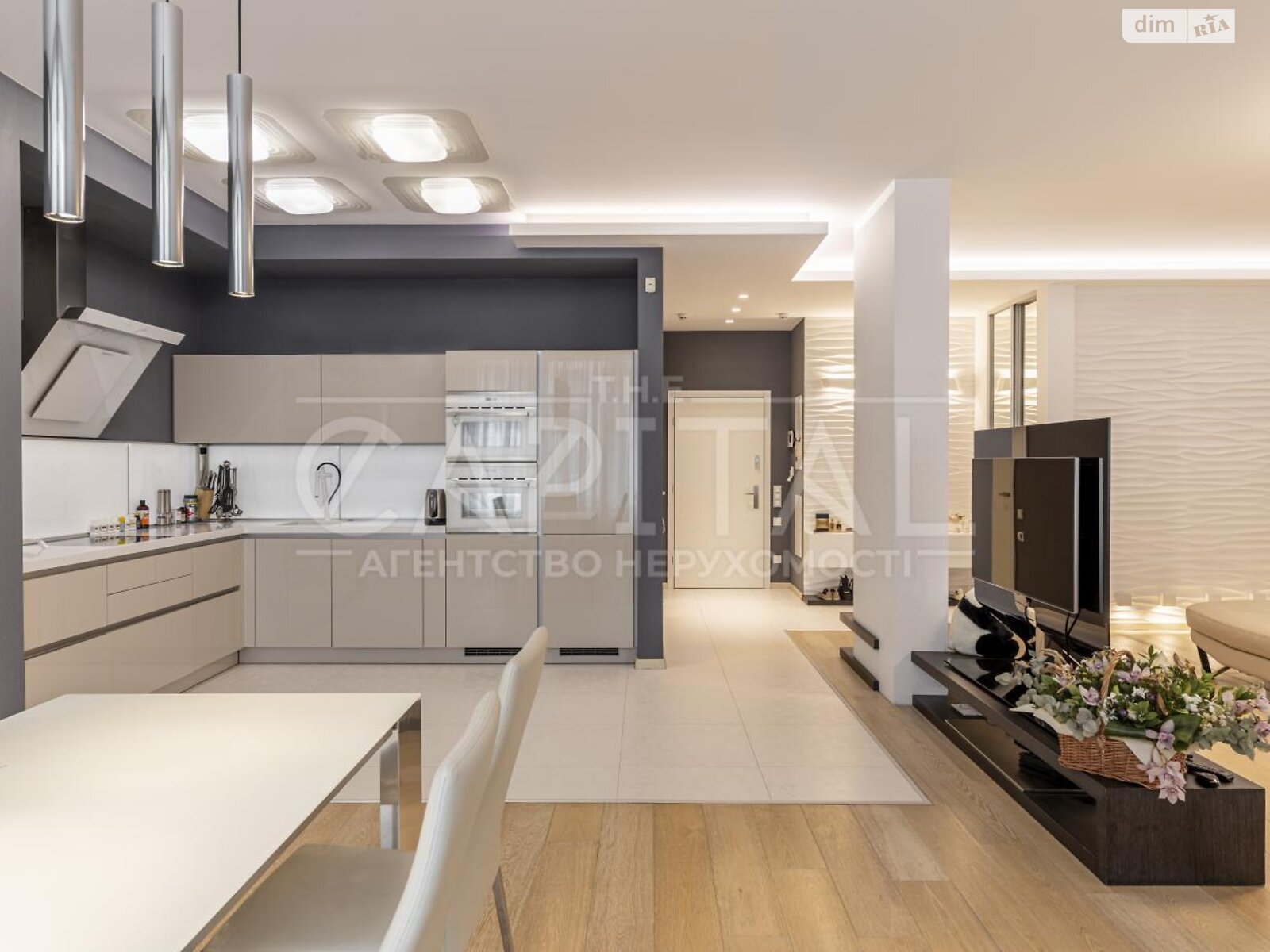 Продаж однокімнатної квартири в Києві, на вул. Андрія Верхогляда 16Б, район Печерський фото 1