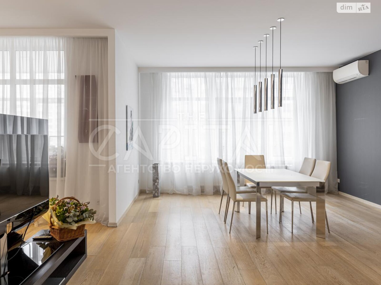 Продаж однокімнатної квартири в Києві, на вул. Андрія Верхогляда 16Б, район Печерський фото 1