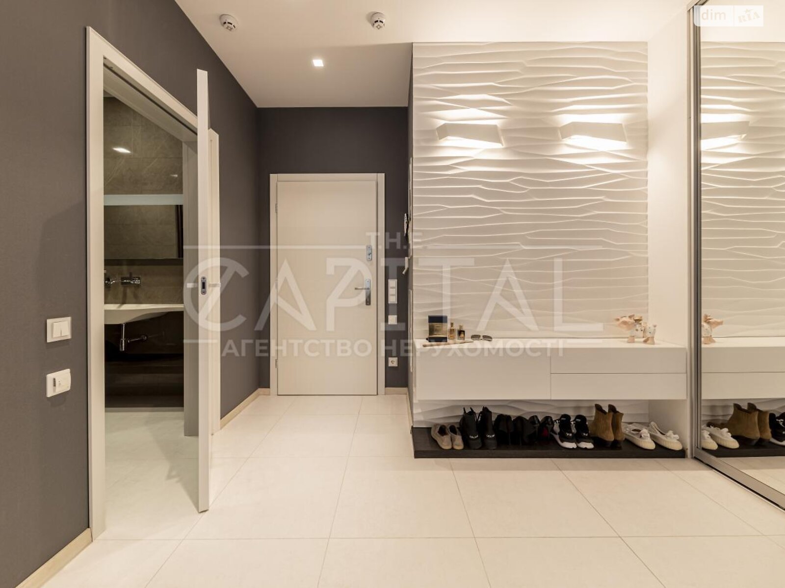 Продаж однокімнатної квартири в Києві, на вул. Андрія Верхогляда 16Б, район Печерський фото 1