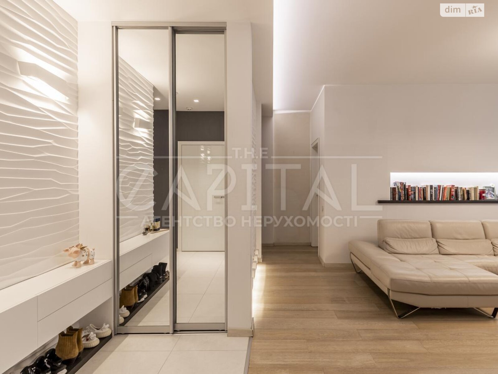 Продаж однокімнатної квартири в Києві, на вул. Андрія Верхогляда 16Б, район Печерський фото 1