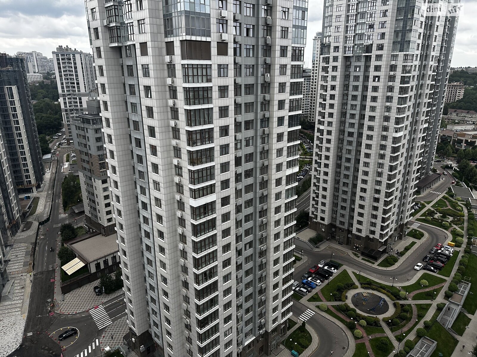 Продажа четырехкомнатной квартиры в Киеве, на ул. Андрея Верхогляда 19А, район Черная Гора фото 1 Продажа четырехкомнатной квартиры в Киеве, на ул. Андрея Верхогляда 19А, район Черная Гора фото 1