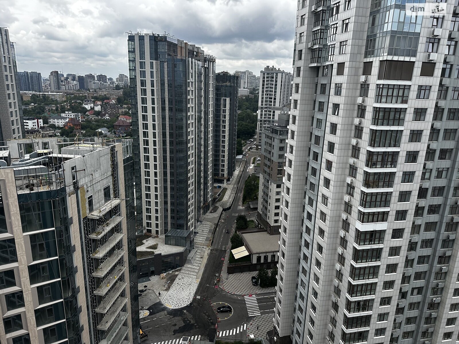 Продажа четырехкомнатной квартиры в Киеве, на ул. Андрея Верхогляда 19А, район Черная Гора фото 1 Продажа четырехкомнатной квартиры в Киеве, на ул. Андрея Верхогляда 19А, район Черная Гора фото 1