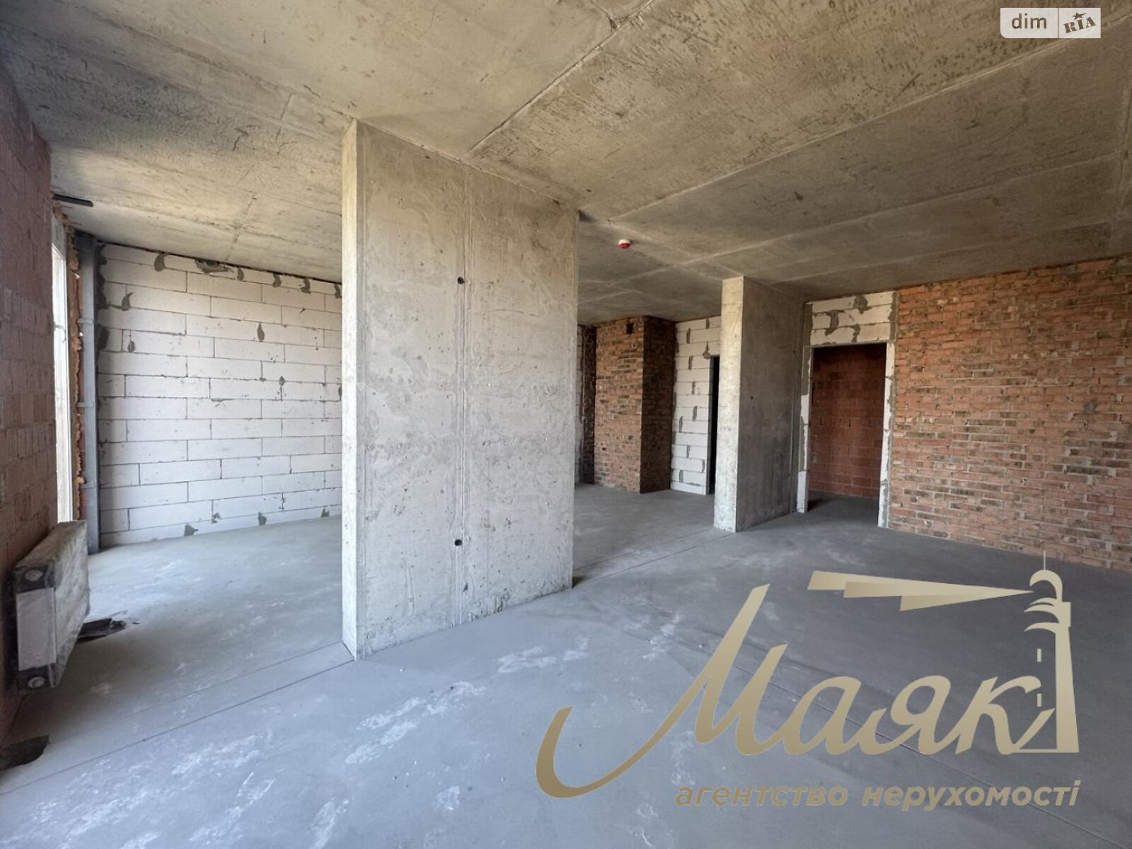 Продаж однокімнатної квартири в Києві, на вул. Андрія Верхогляда 30, район Печерський фото 1