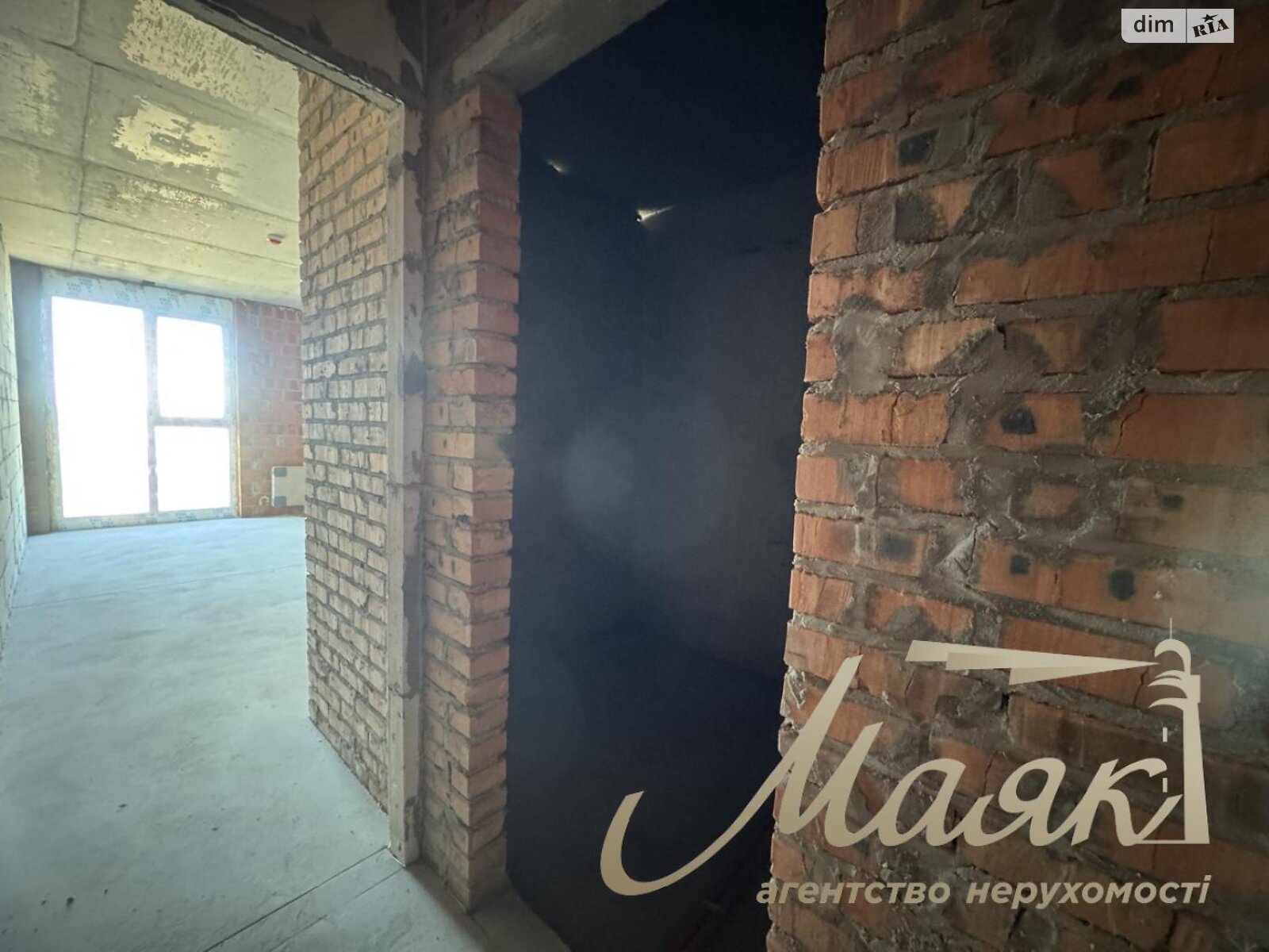 Продаж однокімнатної квартири в Києві, на вул. Андрія Верхогляда 30, район Печерський фото 1