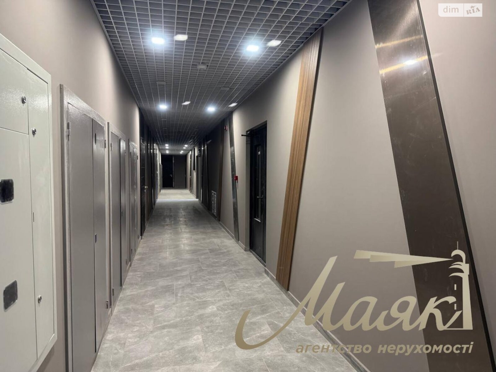 Продаж однокімнатної квартири в Києві, на вул. Андрія Верхогляда 30, район Печерський фото 1