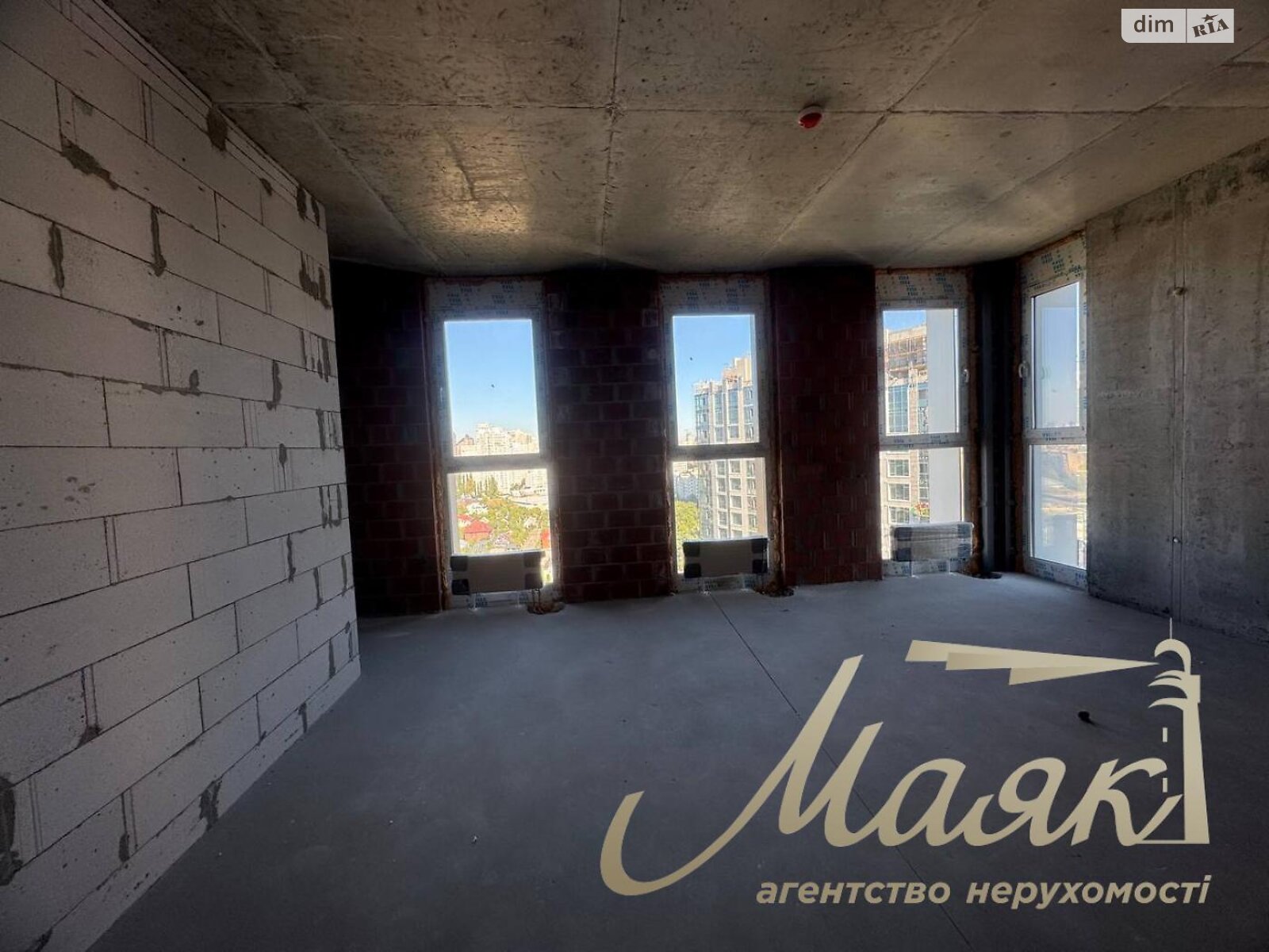 Продажа трехкомнатной квартиры в Киеве, на ул. Андрея Верхогляда 30, район Печерский фото 1 Продажа трехкомнатной квартиры в Киеве, на ул. Андрея Верхогляда 30, район Печерский фото 1