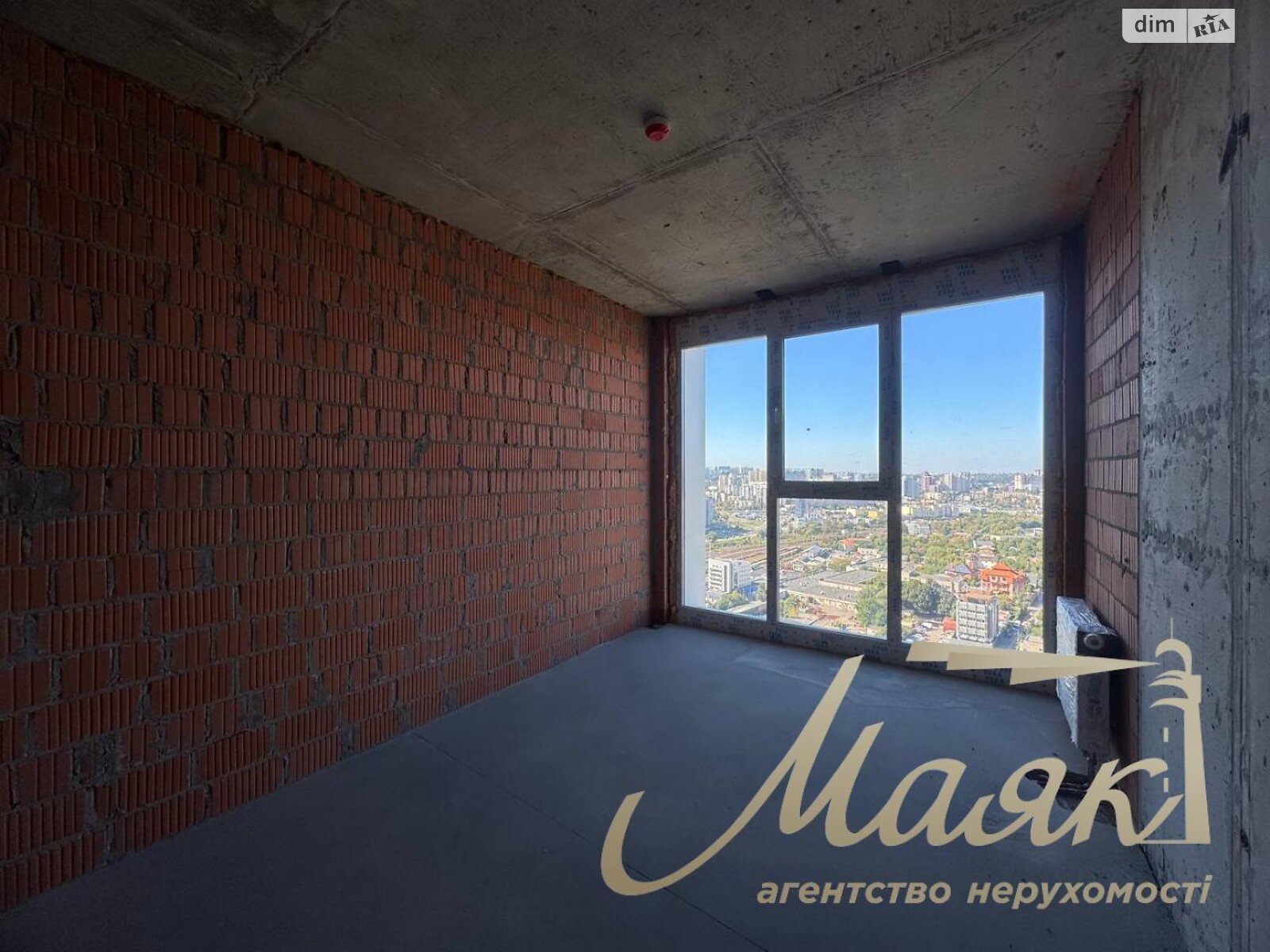 Продажа трехкомнатной квартиры в Киеве, на ул. Андрея Верхогляда 30, район Печерский фото 1 Продажа трехкомнатной квартиры в Киеве, на ул. Андрея Верхогляда 30, район Печерский фото 1