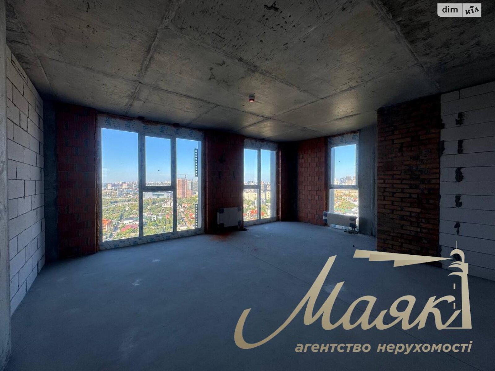 Продажа трехкомнатной квартиры в Киеве, на ул. Андрея Верхогляда 30, район Печерский фото 1 Продажа трехкомнатной квартиры в Киеве, на ул. Андрея Верхогляда 30, район Печерский фото 1