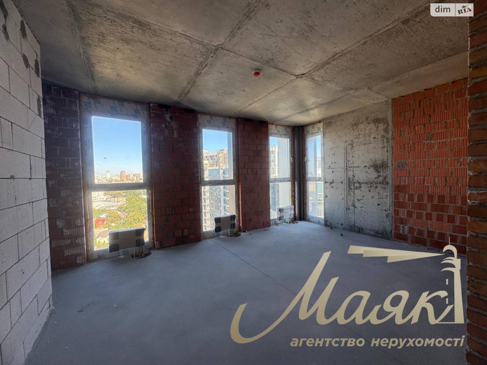 Продажа трехкомнатной квартиры в Киеве, на ул. Андрея Верхогляда 30, район Печерский фото 1 Продажа трехкомнатной квартиры в Киеве, на ул. Андрея Верхогляда 30, район Печерский фото 1