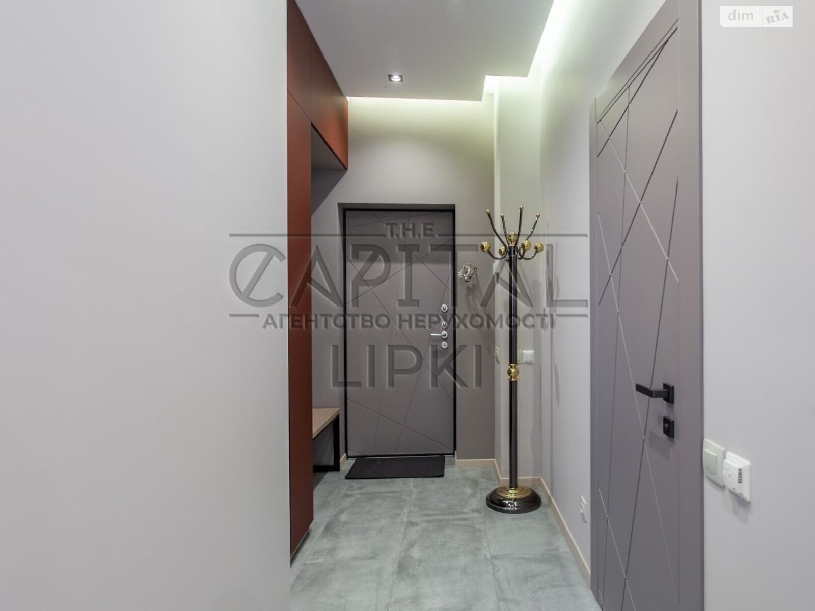 Продажа трехкомнатной квартиры в Киеве, на ул. Андрея Верхогляда 20, район Черная Гора фото 1