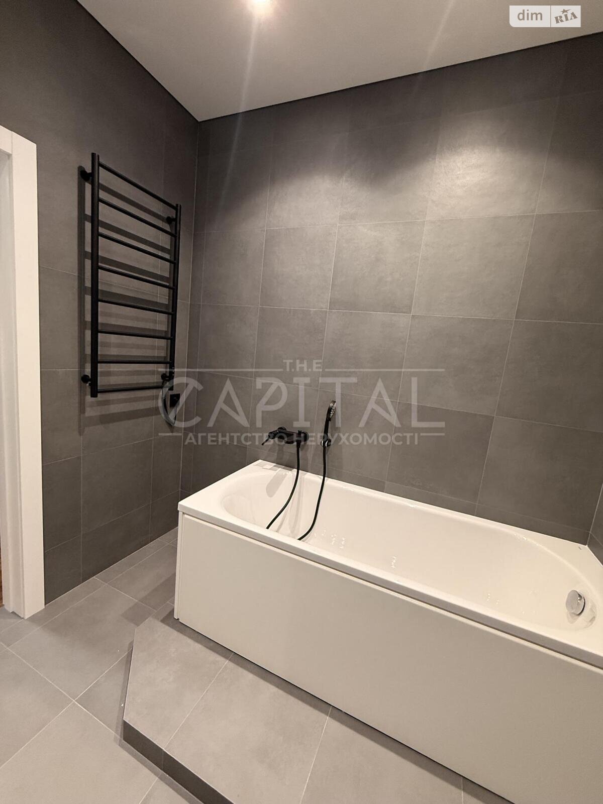 Продажа трехкомнатной квартиры в Киеве, на ул. Андрея Верхогляда 12, район Черная Гора фото 1 Продажа трехкомнатной квартиры в Киеве, на ул. Андрея Верхогляда 12, район Черная Гора фото 1