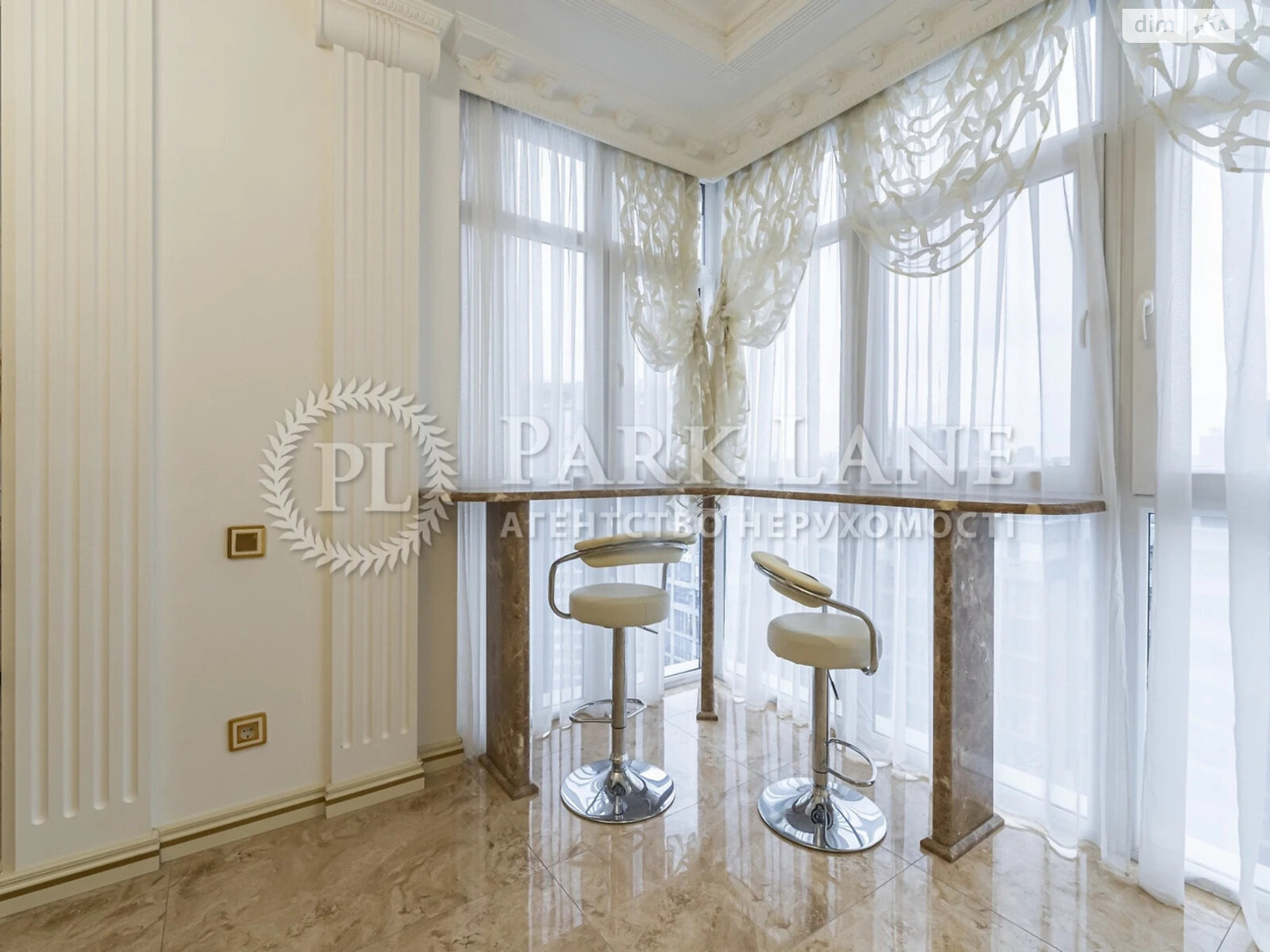 Продаж трикімнатної квартири в Києві, на вул. Андрія Верхогляда 15, район Чорна Гора фото 1