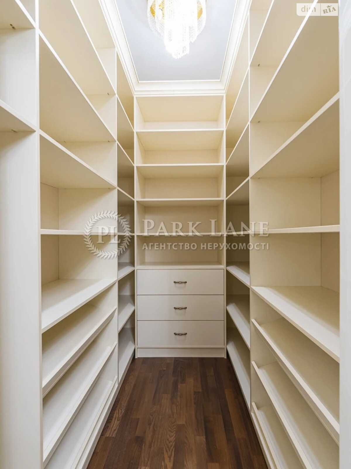 Продаж трикімнатної квартири в Києві, на вул. Андрія Верхогляда 15, район Чорна Гора фото 1