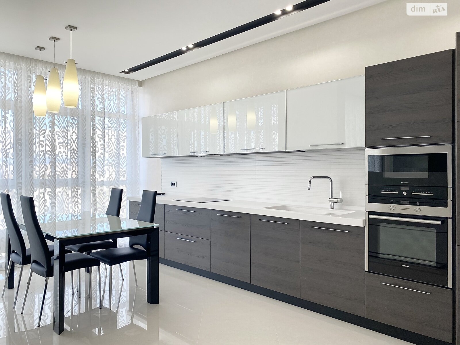 Продаж трикімнатної квартири в Києві, на вул. Андрія Верхогляда 9, район Чорна Гора фото 1