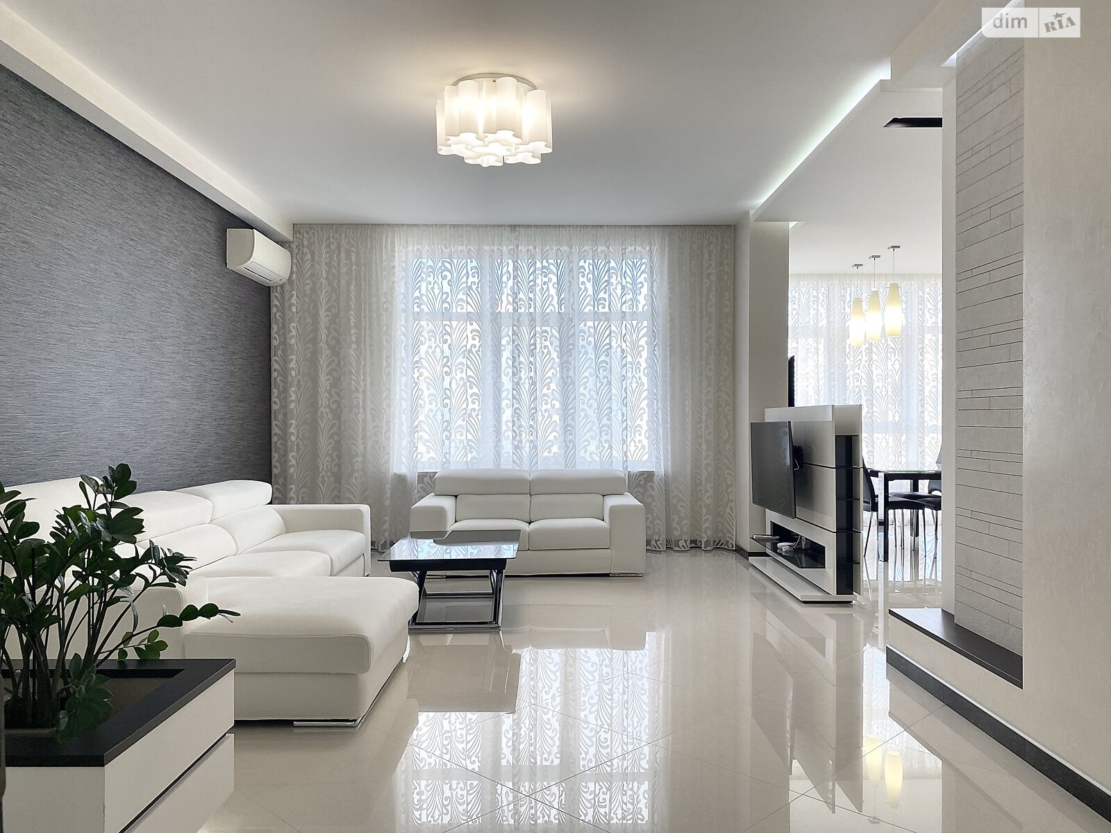 Продаж трикімнатної квартири в Києві, на вул. Андрія Верхогляда 9, район Чорна Гора фото 1