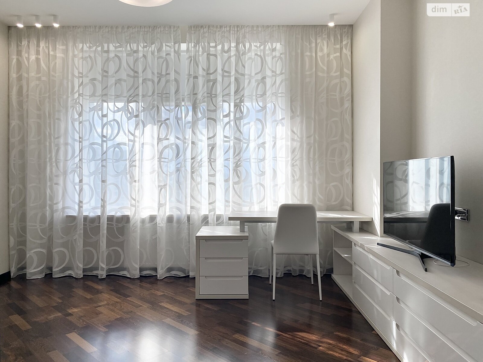 Продаж трикімнатної квартири в Києві, на вул. Андрія Верхогляда 9, район Чорна Гора фото 1