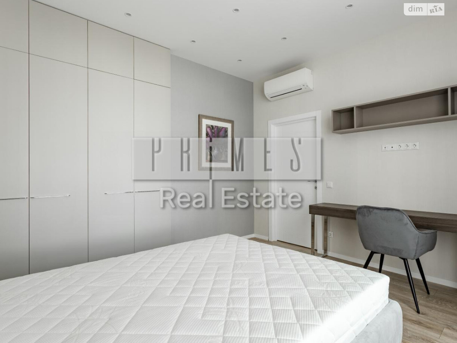 Продаж п`ятикімнатної квартири в Києві, на вул. Андрія Верхогляда 14, район Чорна Гора фото 1 Продаж п`ятикімнатної квартири в Києві, на вул. Андрія Верхогляда 14, район Чорна Гора фото 1