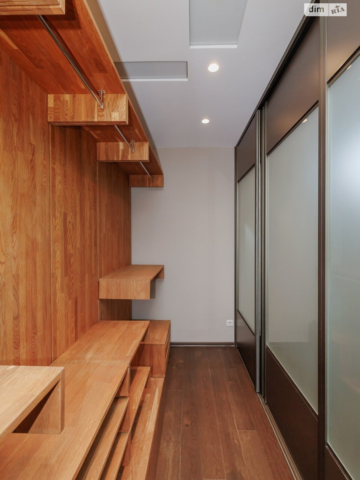 Продаж трикімнатної квартири в Києві, на вул. Андрія Верхогляда 7, район Чорна Гора фото 1