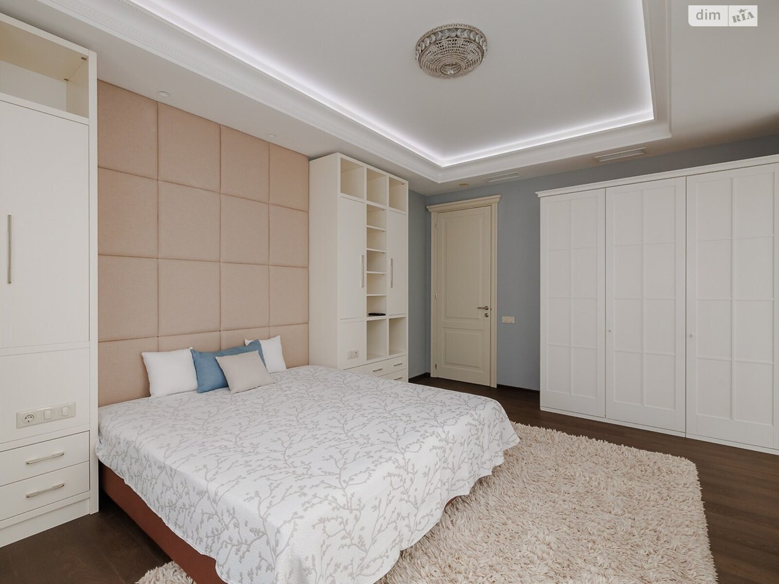 Продаж трикімнатної квартири в Києві, на вул. Андрія Верхогляда 7, район Чорна Гора фото 1