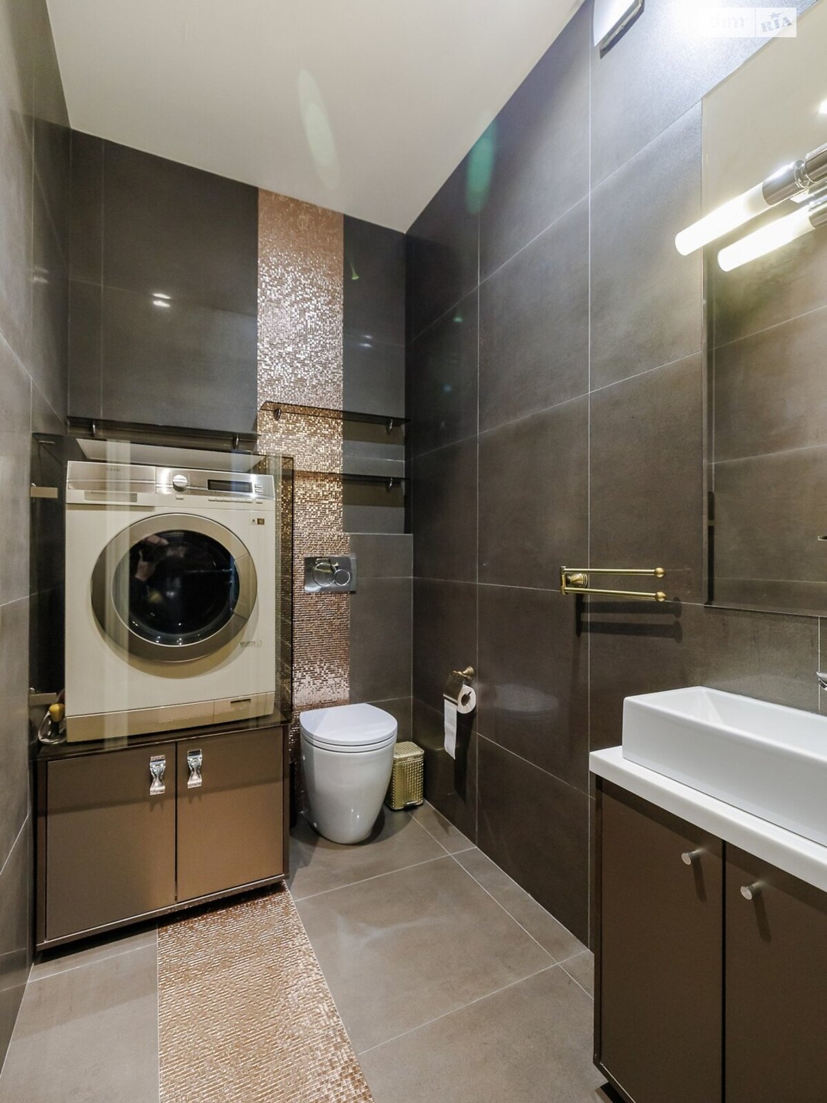 Продаж трикімнатної квартири в Києві, на вул. Андрія Верхогляда 7, район Чорна Гора фото 1