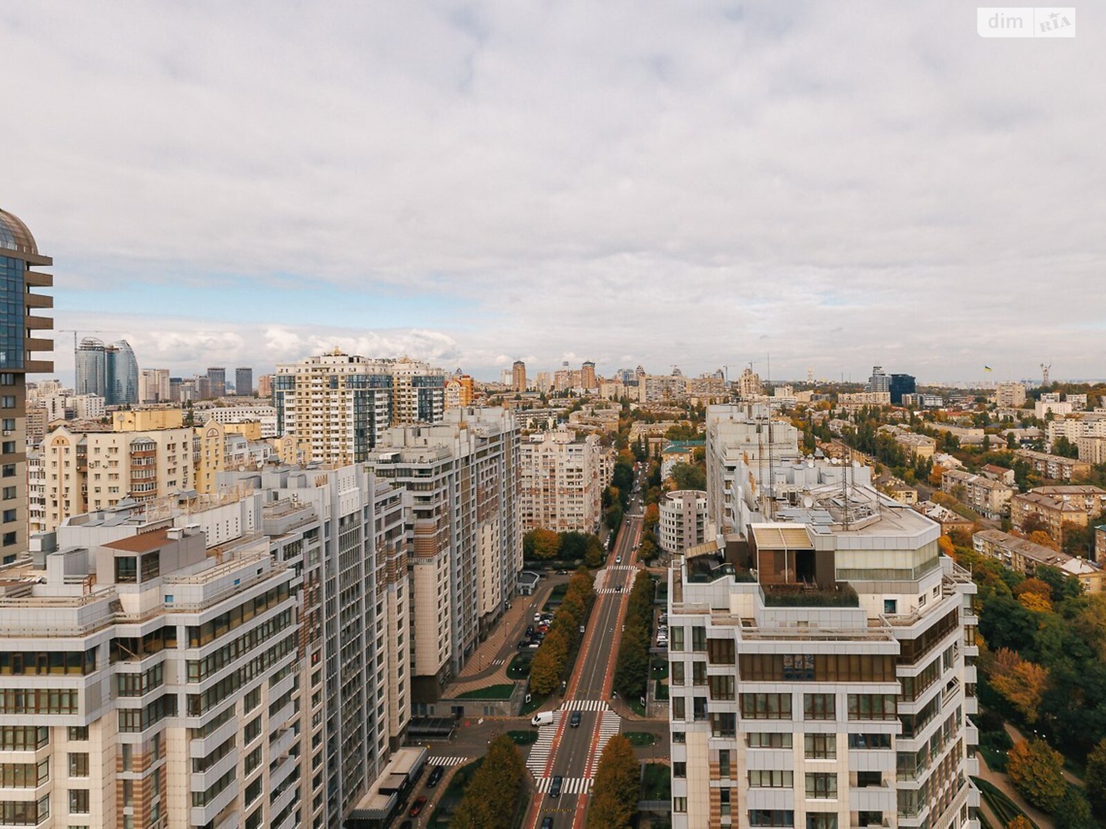 Продаж трикімнатної квартири в Києві, на вул. Андрія Верхогляда 7, район Чорна Гора фото 1