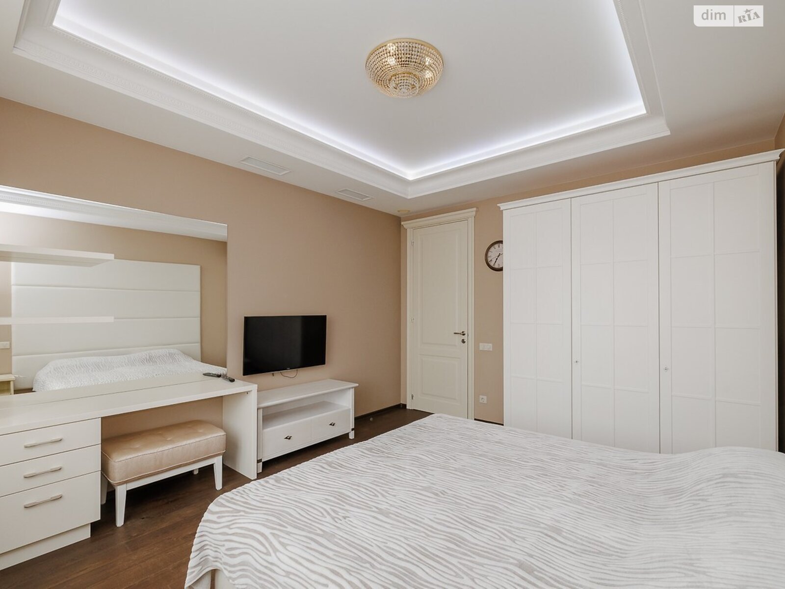 Продаж трикімнатної квартири в Києві, на вул. Андрія Верхогляда 7, район Чорна Гора фото 1