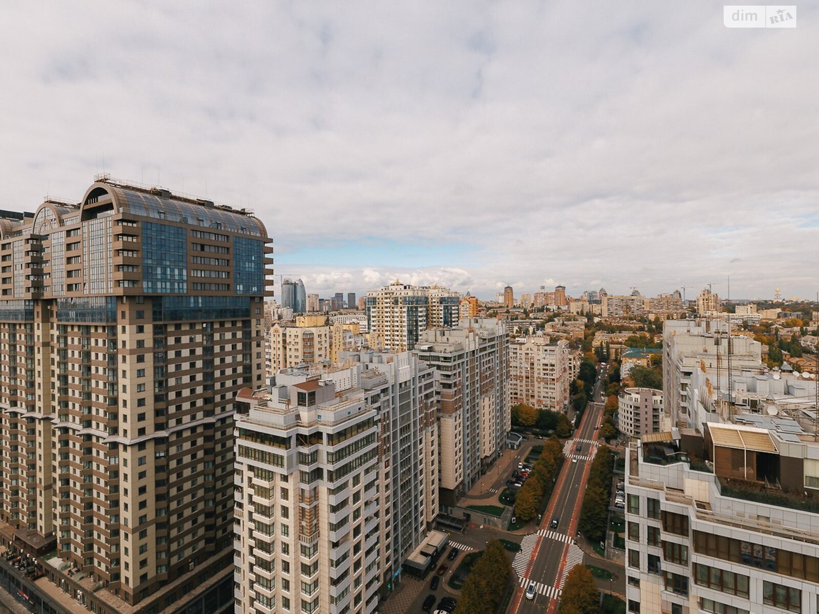 Продаж трикімнатної квартири в Києві, на вул. Андрія Верхогляда 7, район Чорна Гора фото 1