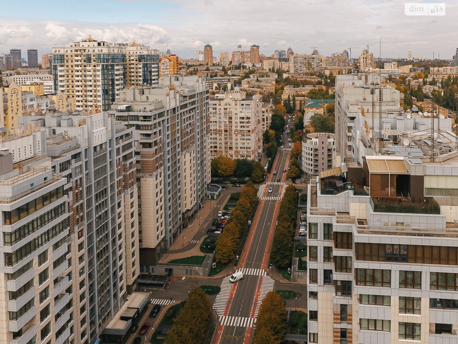 Продаж трикімнатної квартири в Києві, на вул. Андрія Верхогляда 7, район Чорна Гора фото 1