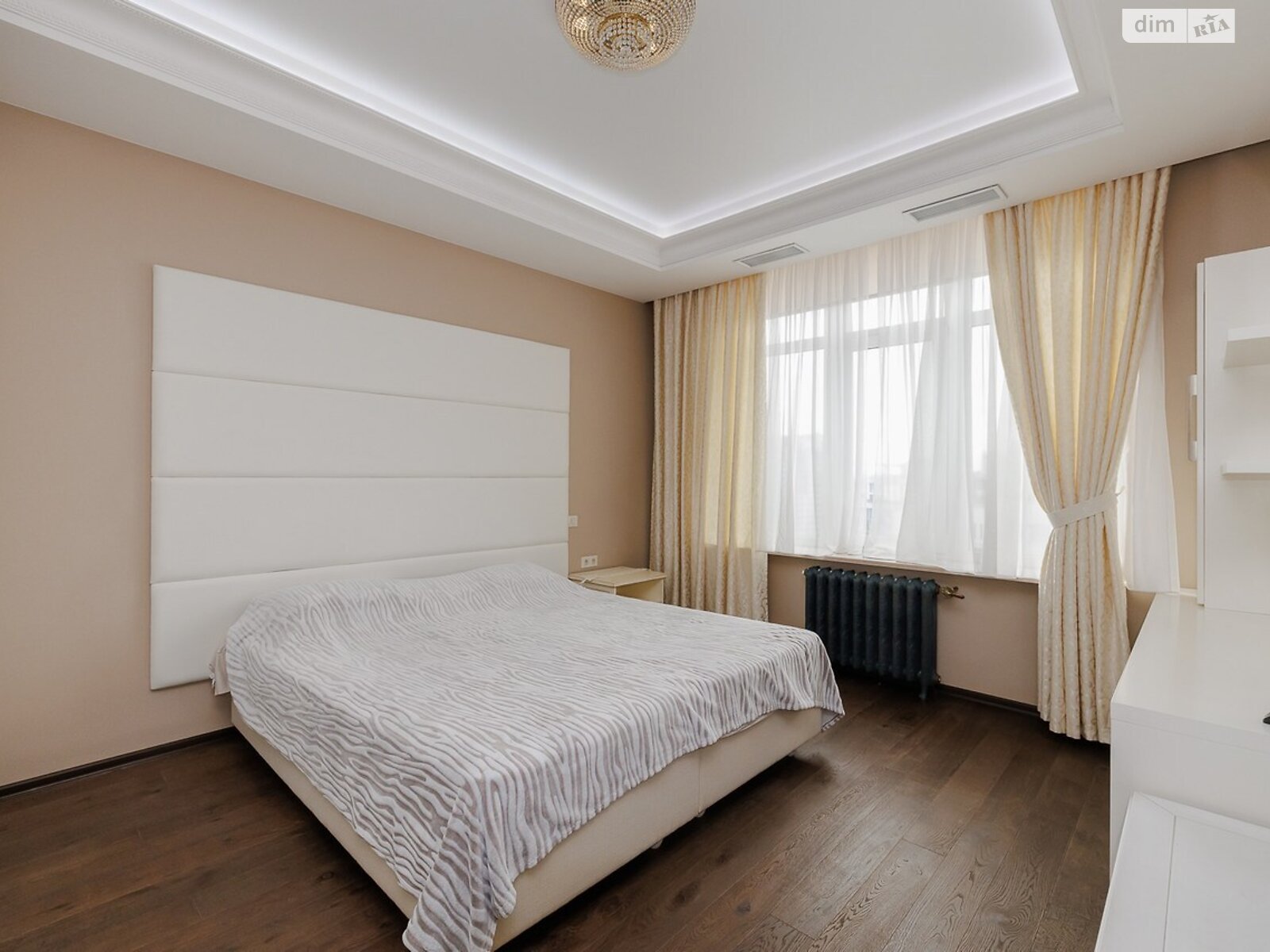 Продаж трикімнатної квартири в Києві, на вул. Андрія Верхогляда 7, район Чорна Гора фото 1