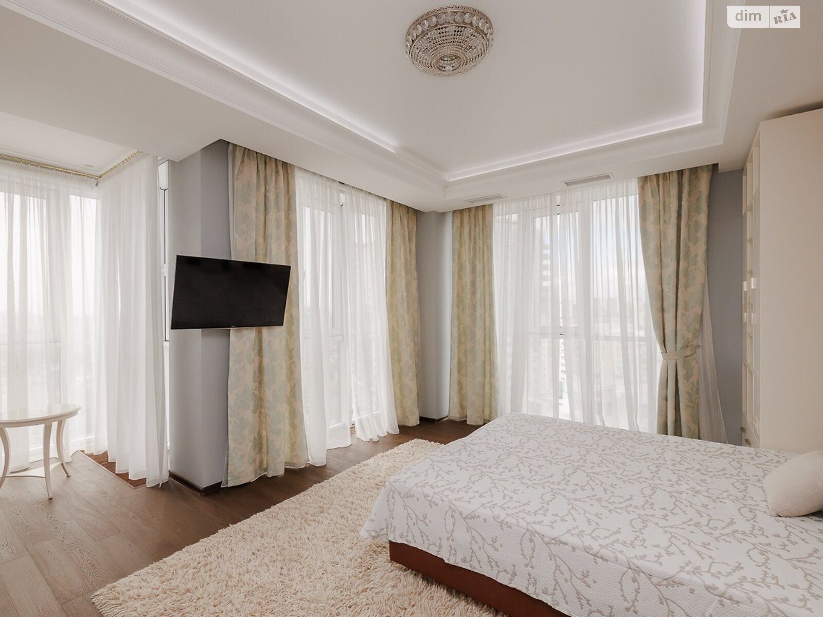 Продаж трикімнатної квартири в Києві, на вул. Андрія Верхогляда 7, район Чорна Гора фото 1