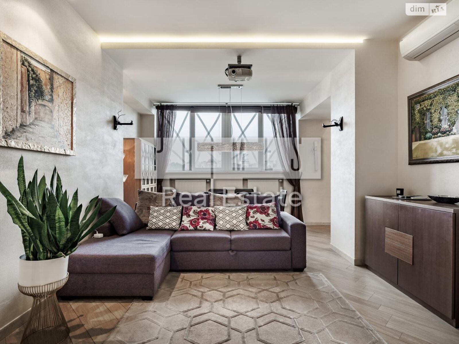 Продажа трехкомнатной квартиры в Киеве, на ул. Андрея Верхогляда 3, район Черная Гора фото 1 Продажа трехкомнатной квартиры в Киеве, на ул. Андрея Верхогляда 3, район Черная Гора фото 1