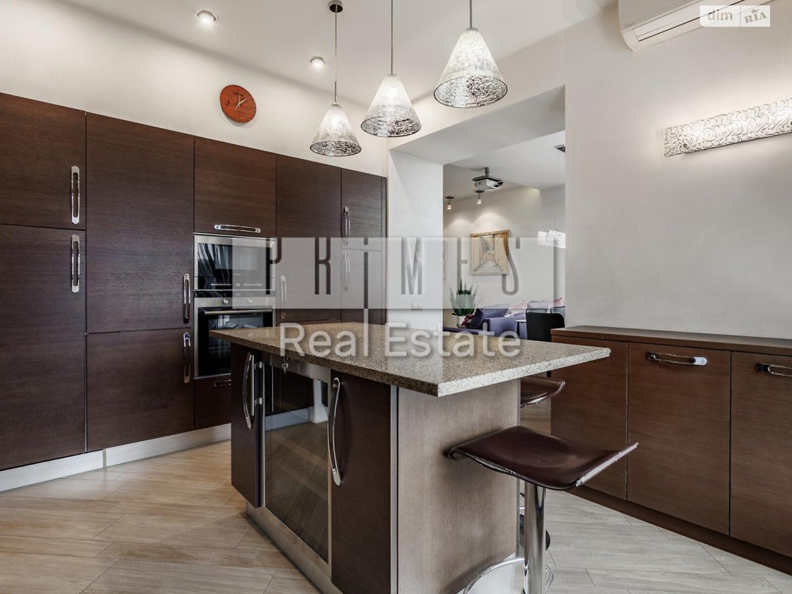 Продажа трехкомнатной квартиры в Киеве, на ул. Андрея Верхогляда 3, район Черная Гора фото 1 Продажа трехкомнатной квартиры в Киеве, на ул. Андрея Верхогляда 3, район Черная Гора фото 1