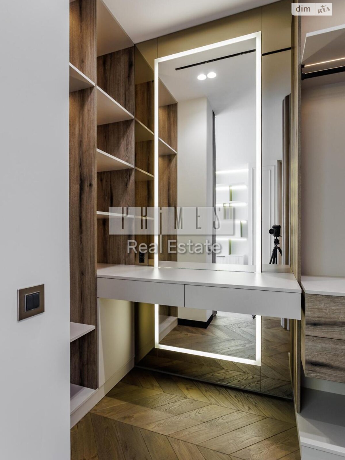 Продажа четырехкомнатной квартиры в Киеве, на ул. Андрея Верхогляда 17В, район Черная Гора фото 1 Продажа четырехкомнатной квартиры в Киеве, на ул. Андрея Верхогляда 17В, район Черная Гора фото 1