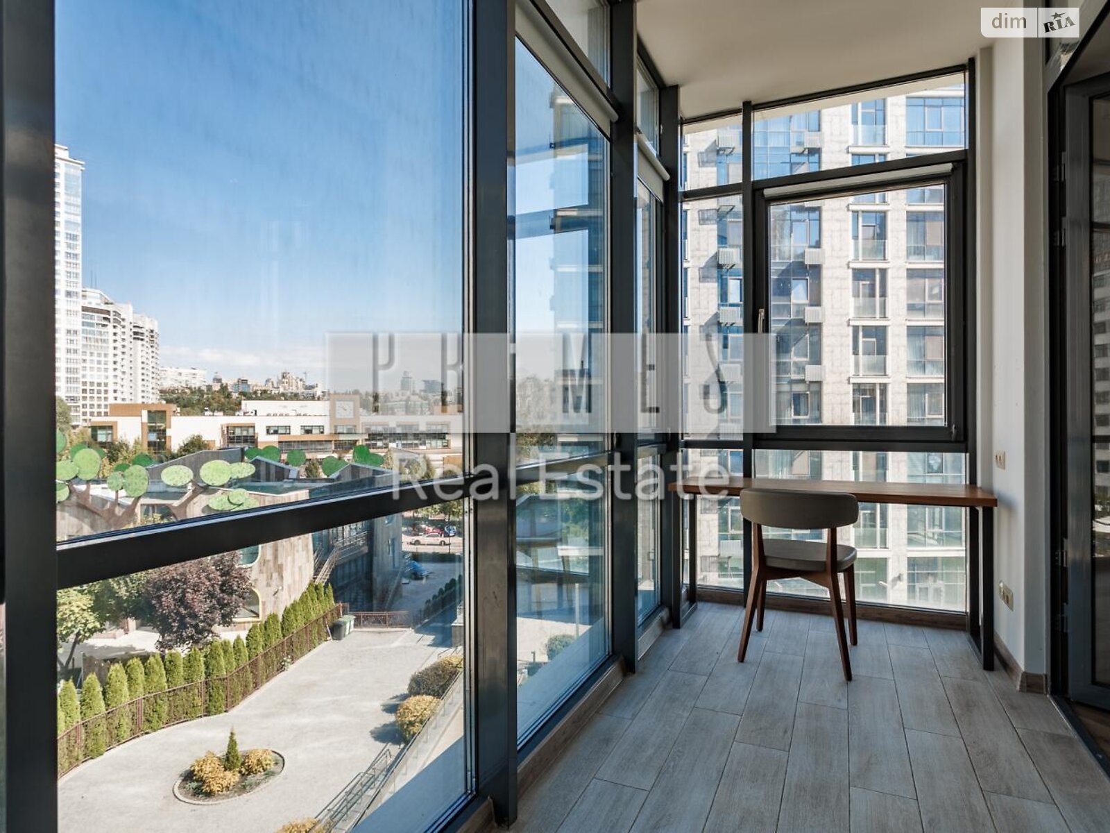 Продажа четырехкомнатной квартиры в Киеве, на ул. Андрея Верхогляда 11В, район Черная Гора фото 1 Продажа четырехкомнатной квартиры в Киеве, на ул. Андрея Верхогляда 11В, район Черная Гора фото 1